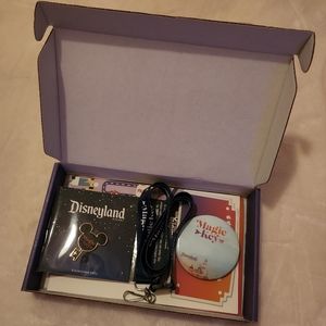 Disneyland Magic Key Passholder Box 2022